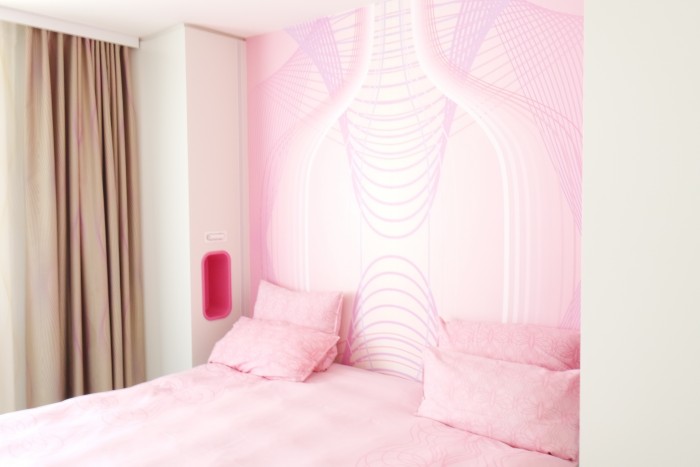 pink room