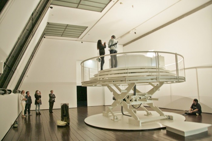 art: Carsten Höller 'Leben' / my night in a museum with 'the elevator bed'