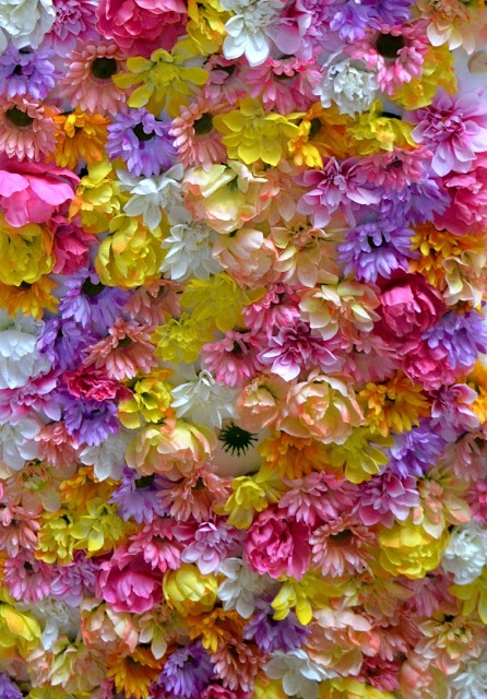 artificial flowers in Lisbon