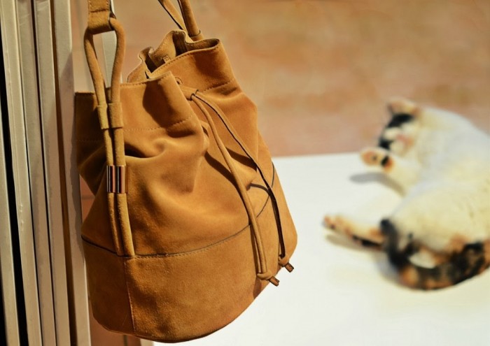 bucket bag