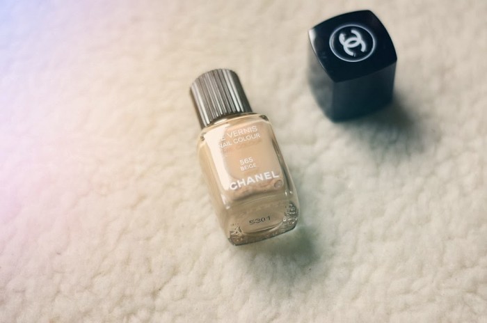 Chanel le vernis // beige