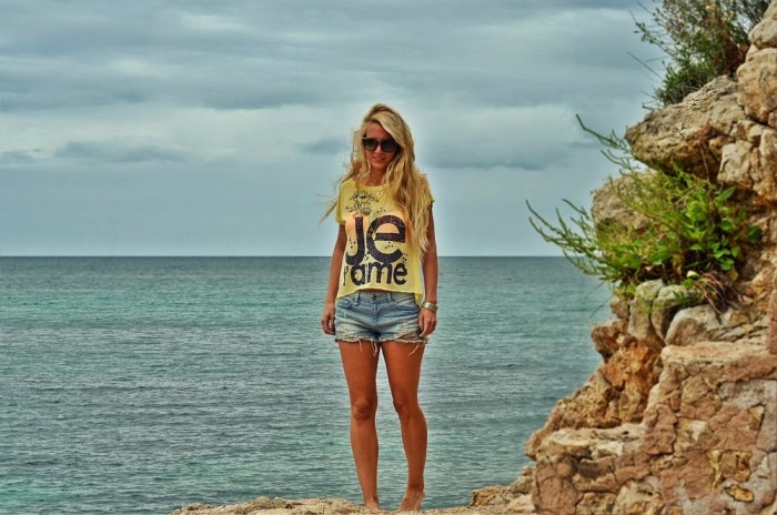 denim shorts in Portals Nous