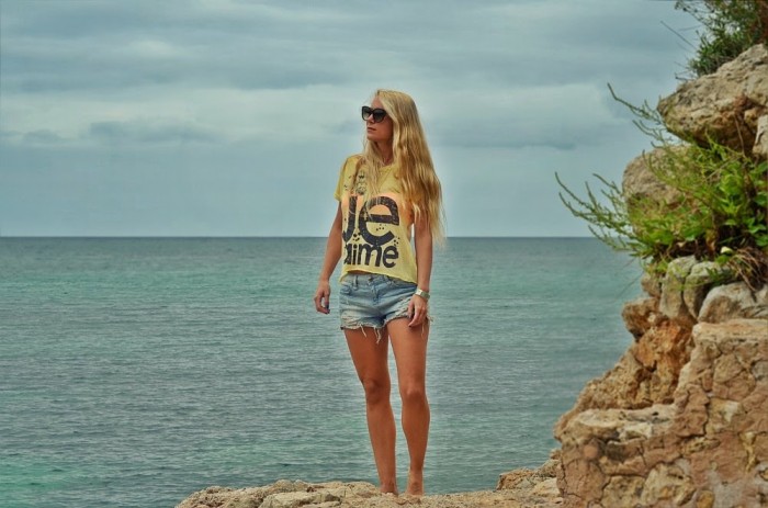 denim shorts in Portals Nous