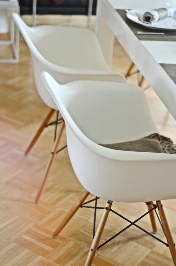 vitra eames chair