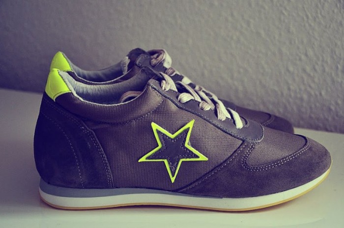 neon details