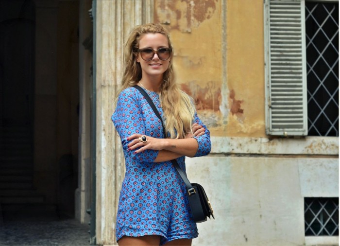 outfit: comfy jumpsuit while exploring Rome
