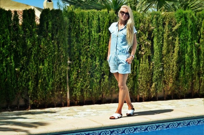 outfit: denim jumpsuit in summer