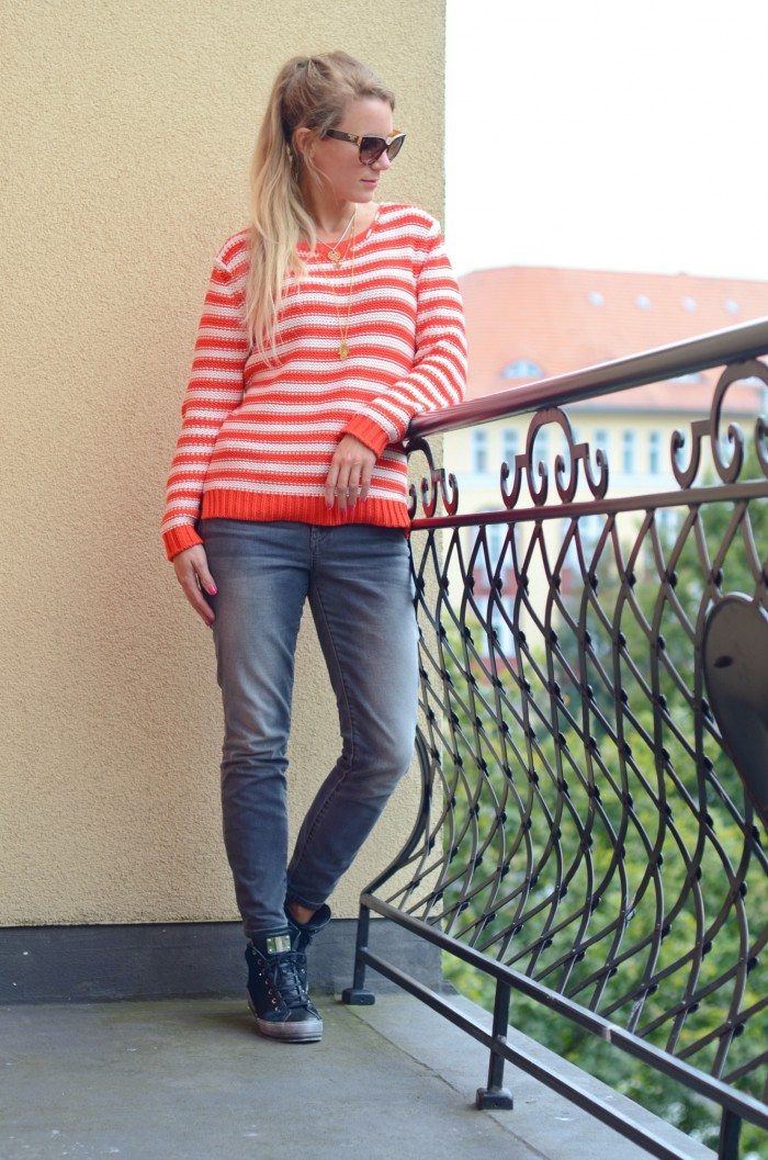outfit: stripes in berlin