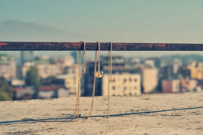 tiny golden chains